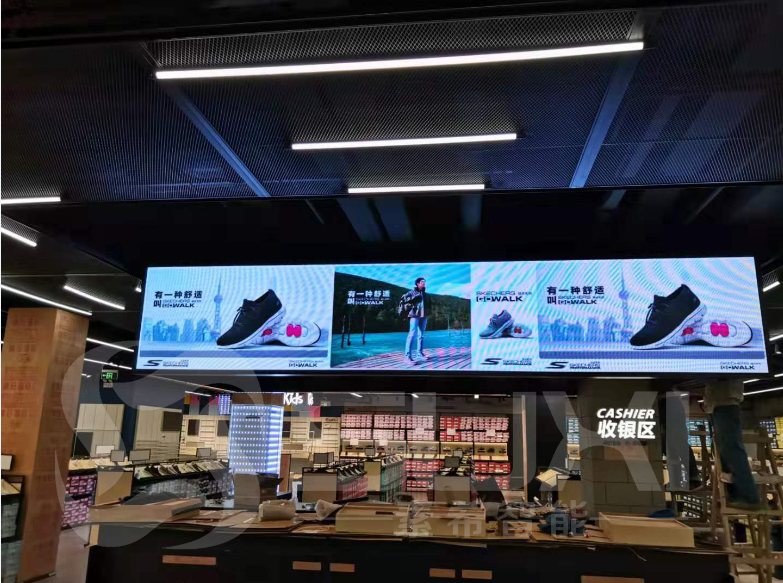 商場(chǎng)專賣(mài)店廣告宣傳LED室內(nèi)全彩顯示屏P3.0案例
